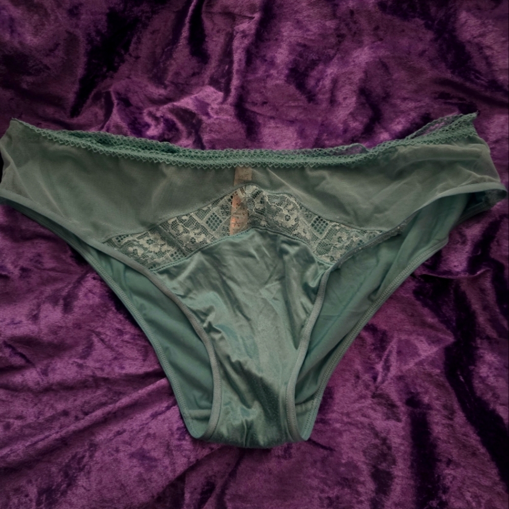 NWOT Victoria's Secret panties